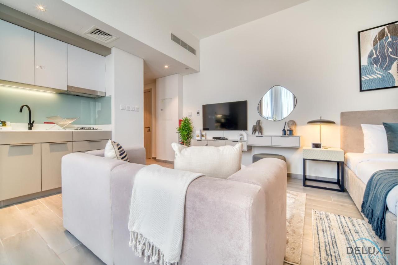 Striking At Mesk 1 Midtown Production By Deluxe Homes Apartment *