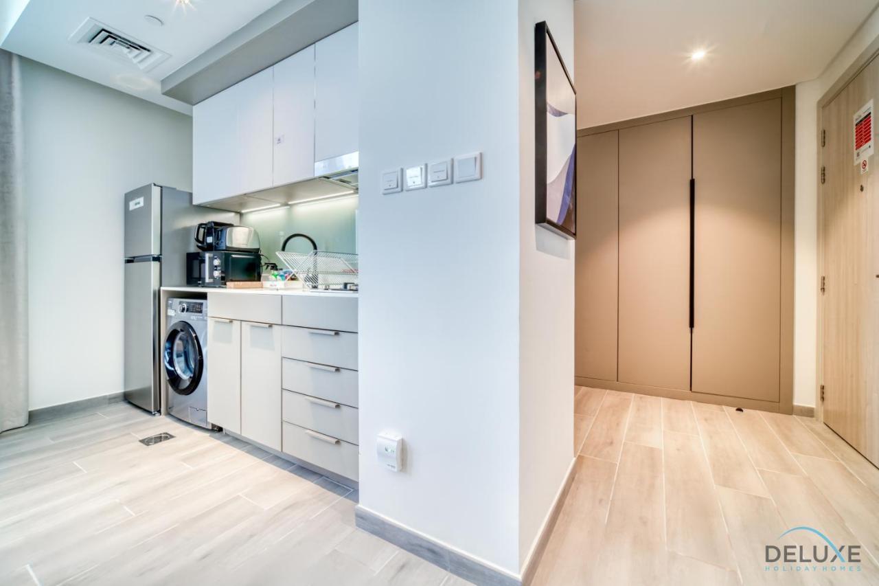 Striking At Mesk 1 Midtown Production By Deluxe Homes Apartment