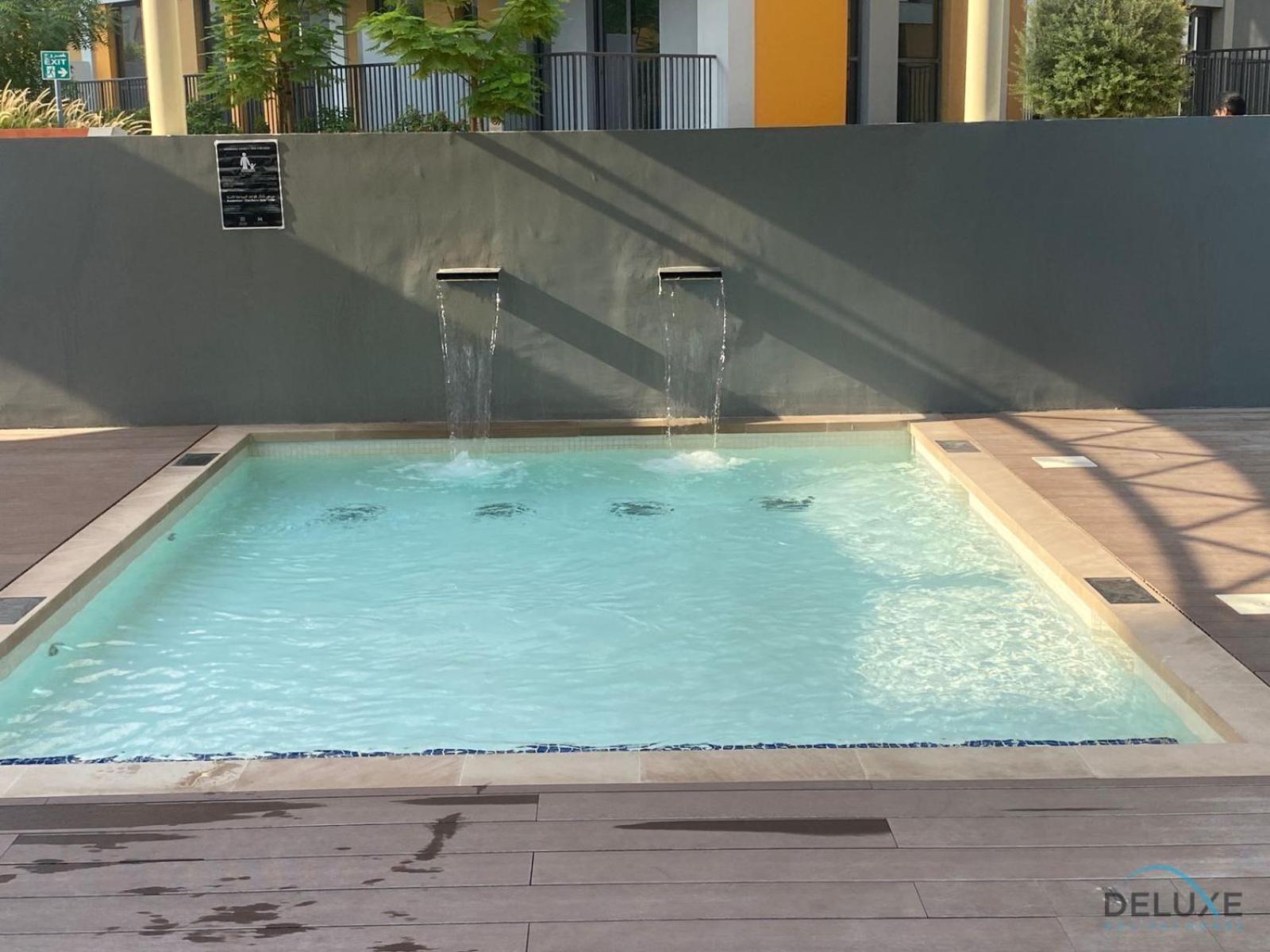Striking At Mesk 1 Midtown Production By Deluxe Homes Apartment *